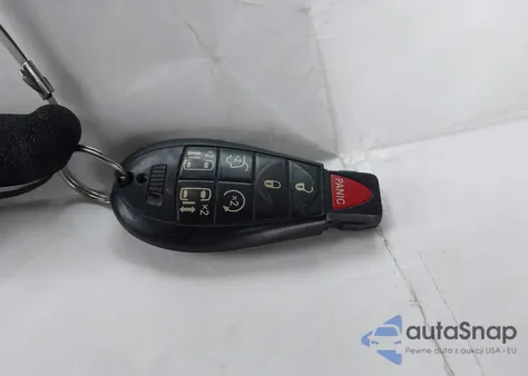 2011 Chrysler Town & Country Touring-L from USA, damaged, VIN 2A4RR8DG6BR749536